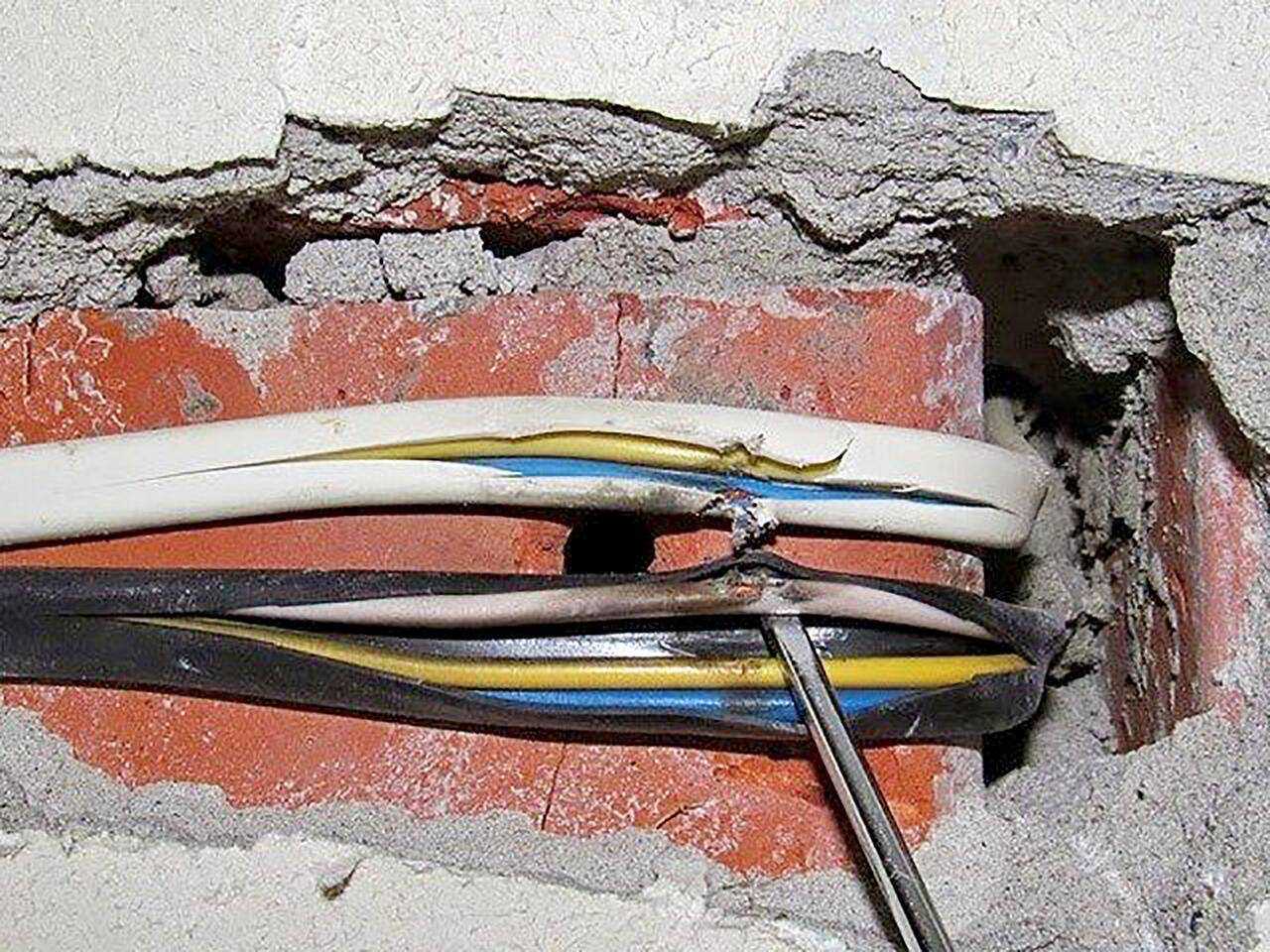 Монтаж электропроводки в квартире - 7 шагов от а до я. схемы, установка розеток и выключателей, прокладка кабеля, сборка распредщитка.